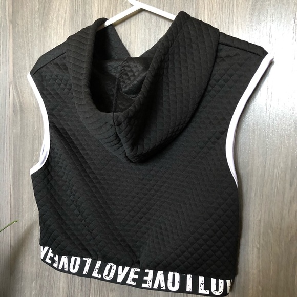 Quilted Textures Crop Top Tank Top Hoodie - Picture 11 of 12